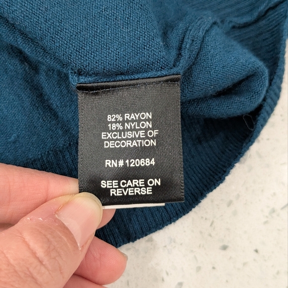 Torrid Dark Teal Black Lace Inset Sweater V-Neck Pullover Long Sleeve Fitted 2X - Picture 9 of 11